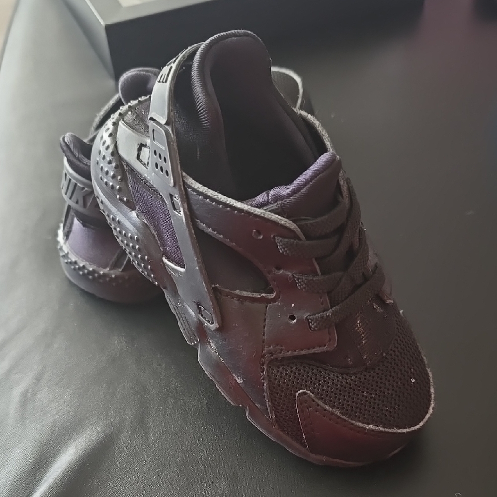 Kids Black Nike Sneakers